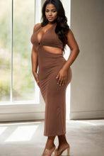 Load image into Gallery viewer, Plus Size Cabo Cut-out Midi Dress - Brown
