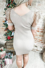 Load image into Gallery viewer, La Fleur Midi Dress - Taupe
